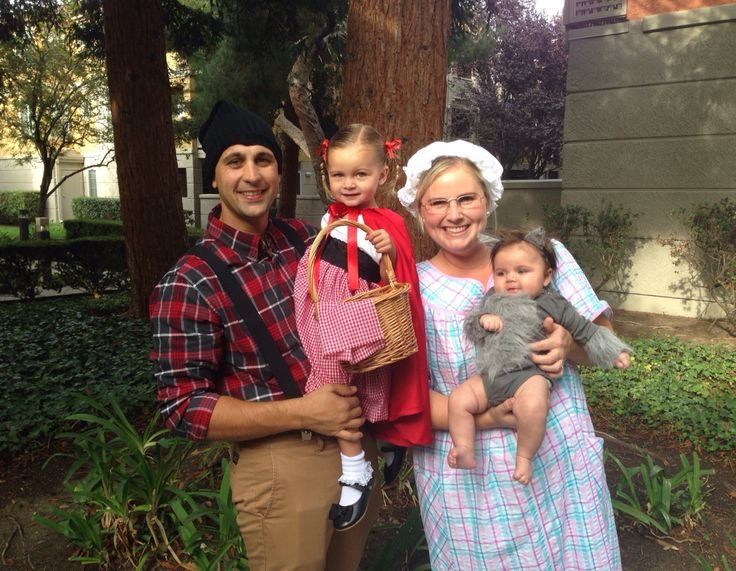 30+ Easy Family Halloween Costumes - Motherly