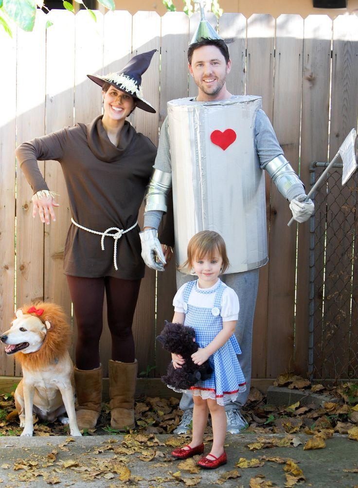 30+ Easy Family Halloween Costumes - Motherly